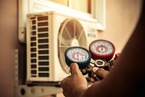 Professional Ductwork Repair technician working in Union, MI